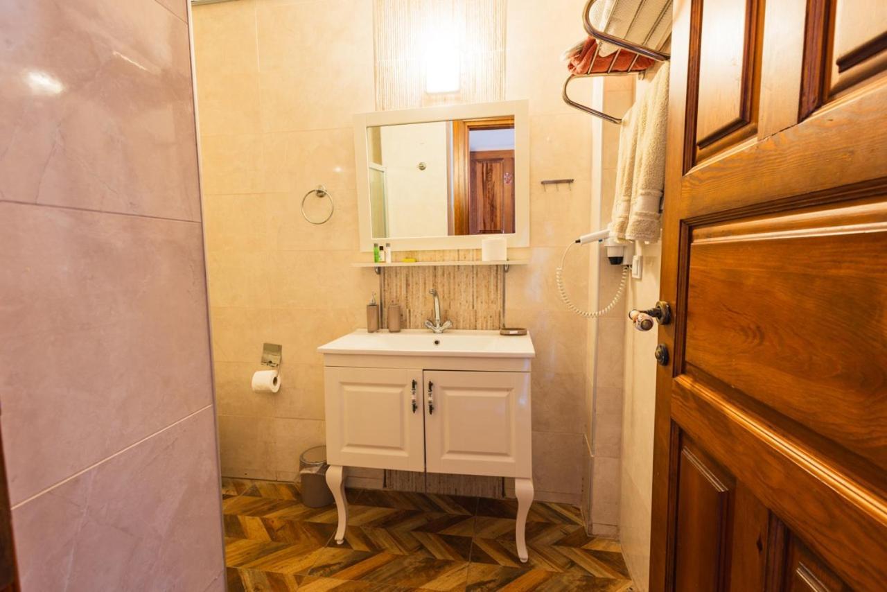 Lavantali Konak Otel Restoran Seferihisar Exterior foto